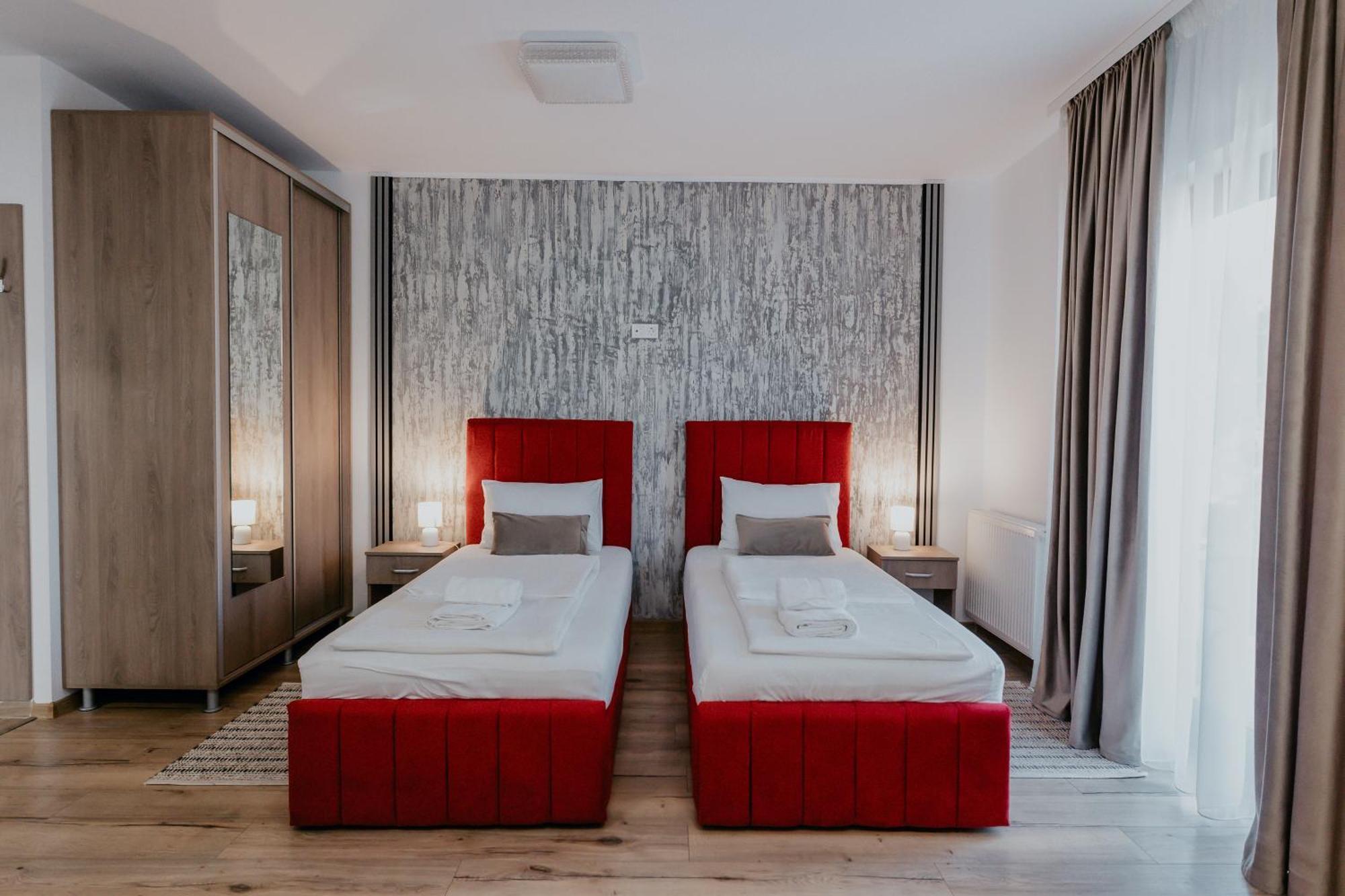 Aparthotel Plevnei1 Клуж-Напока Екстериор снимка